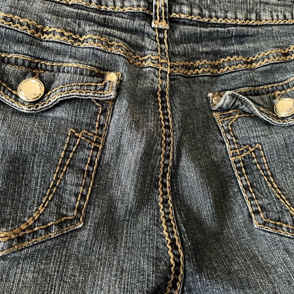 Cato Women’s Jean Shorts - Picture 5 of 12